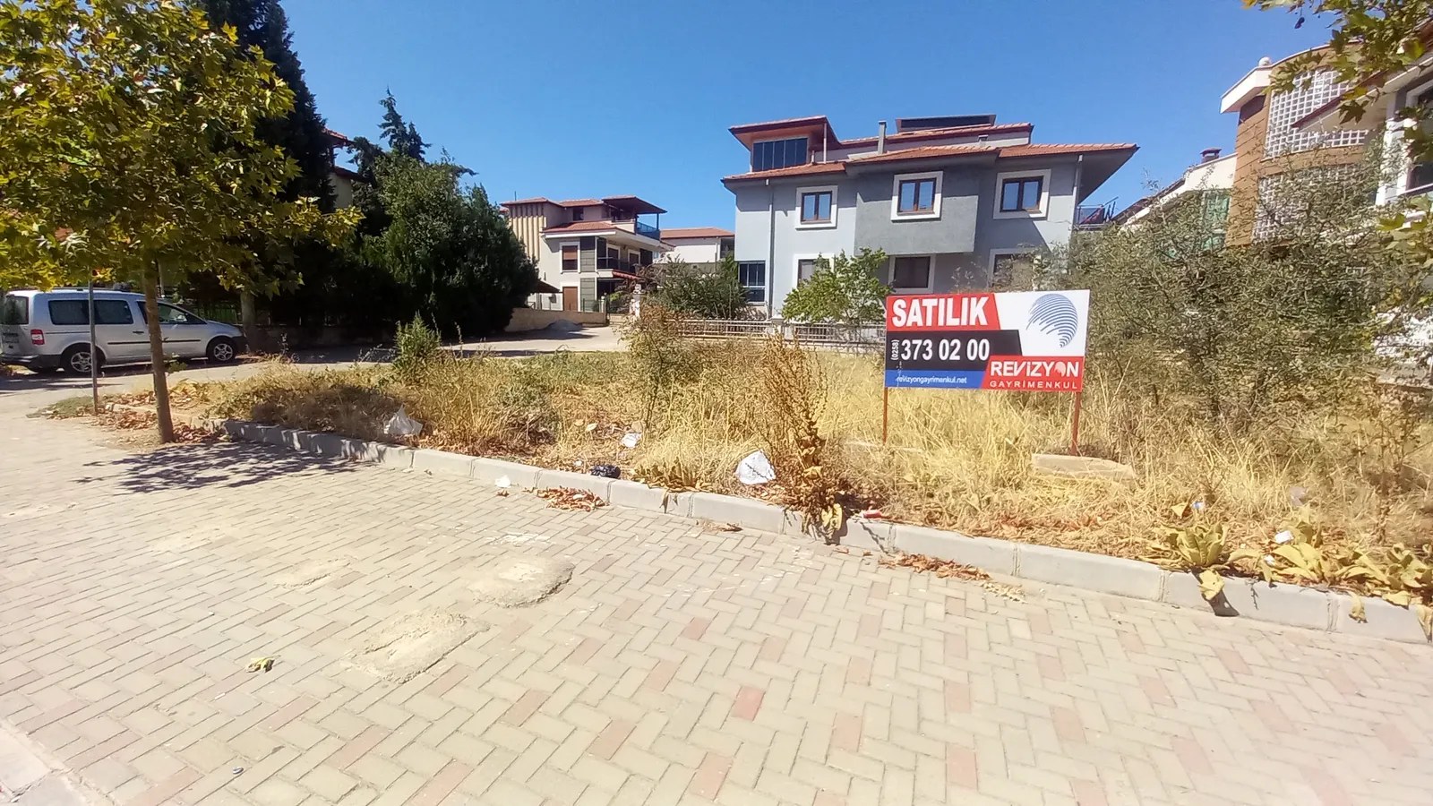 Adalet Mahallesinde Harika Konumda Satılık Arsa  küçük 4