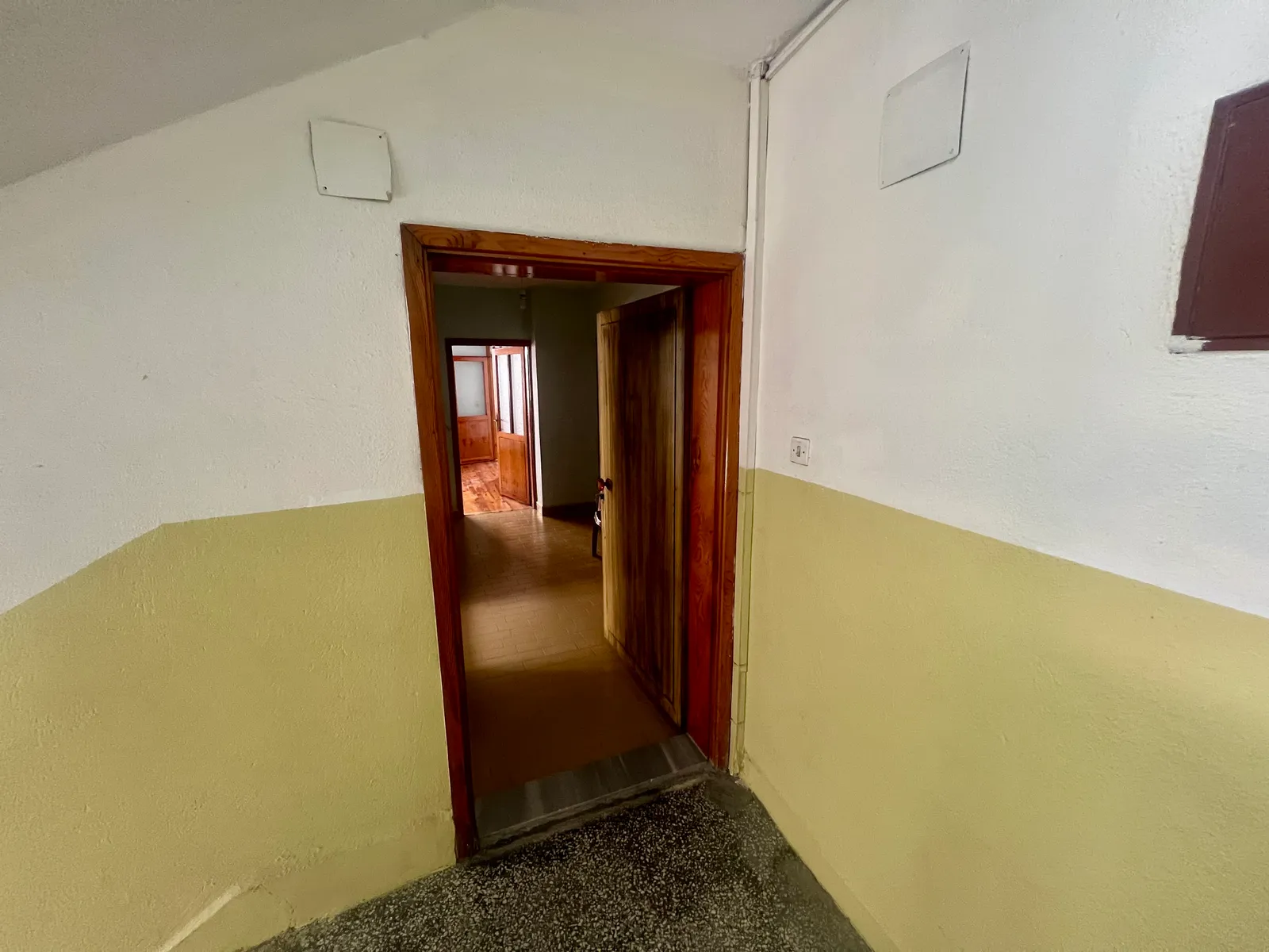 Atalar’da Kiralık 2+1 Daire küçük 2