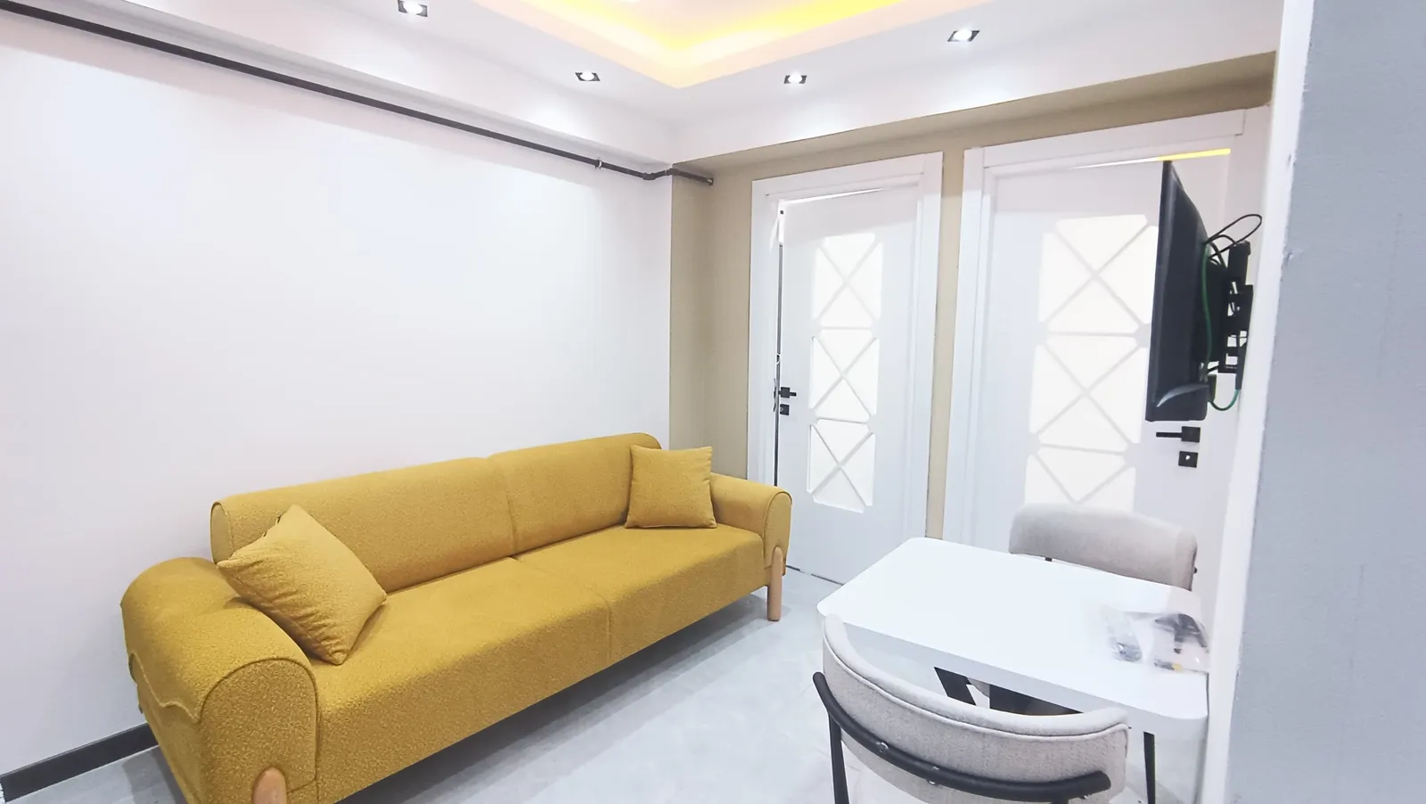 SARAYLAR'DA 2+1 APART SIFIR EŞYALI (KLİMALI) küçük 3