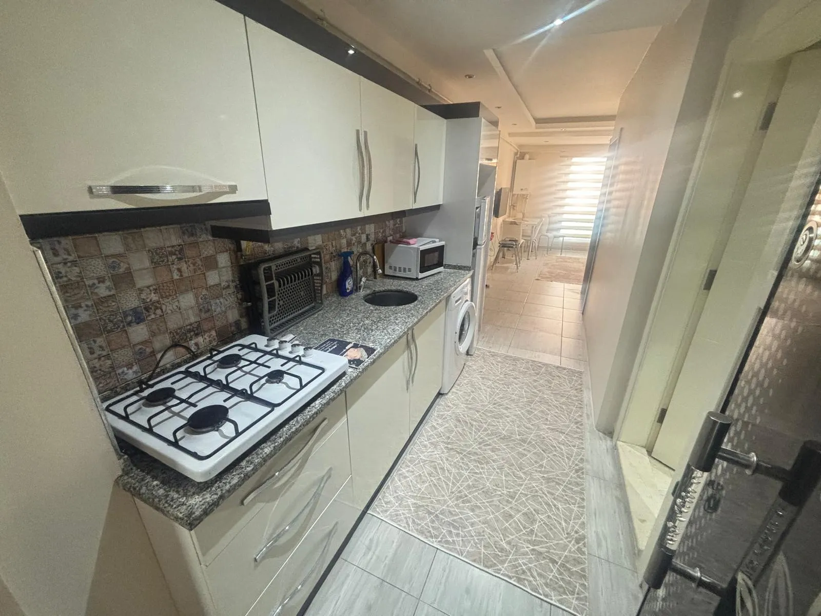ATALAR'DA 1+1 KLİMALI (ARA KATTA) APART DAİRE küçük 5