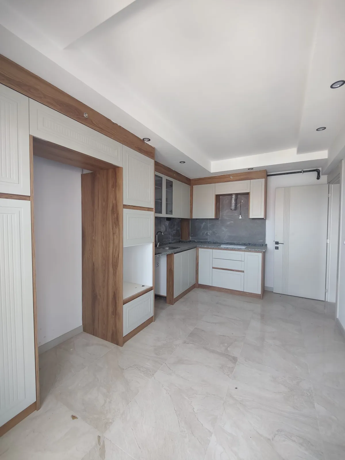 GÜMÜŞÇAY DA 2+1 LÜKS DAİRE küçük 7