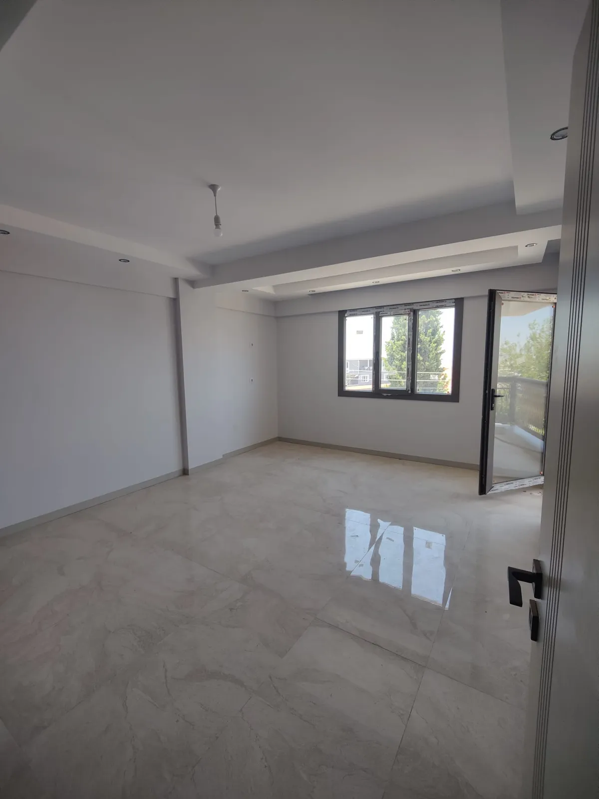 GÜMÜŞÇAY DA 2+1 LÜKS DAİRE küçük 9