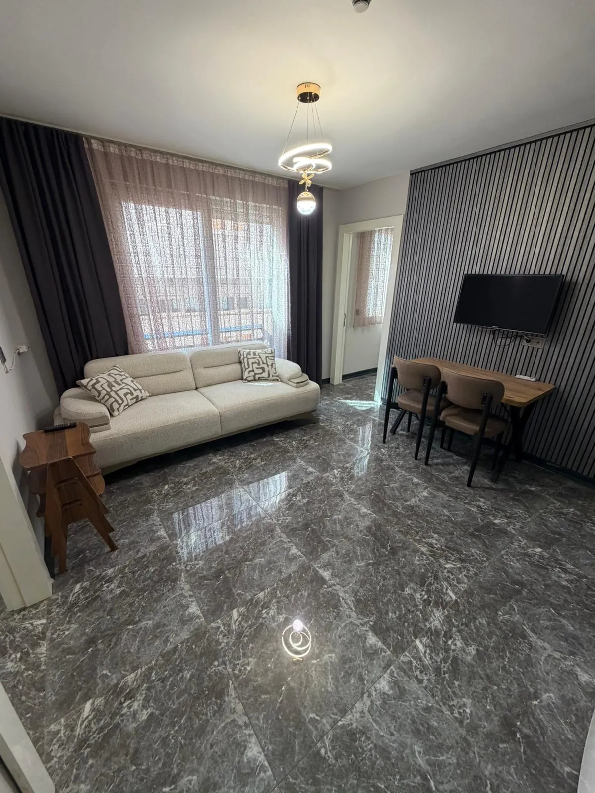 Zeytinköyde satılık 2+1 apart
