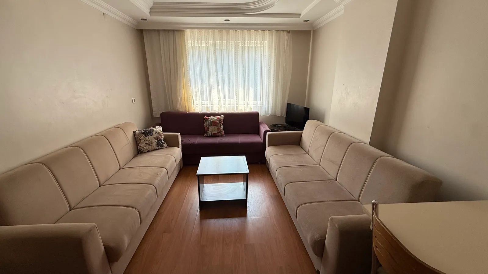 Kınıklı‘da 2 + 1 faturalar dahil aidatsız apart küçük 3