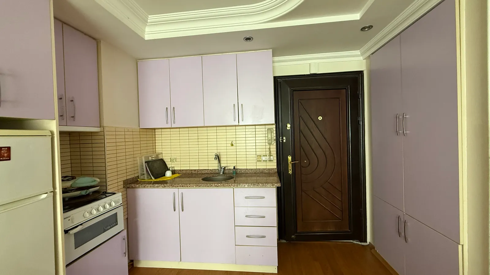 Kınıklı‘da 2 + 1 faturalar dahil aidatsız apart küçük 6