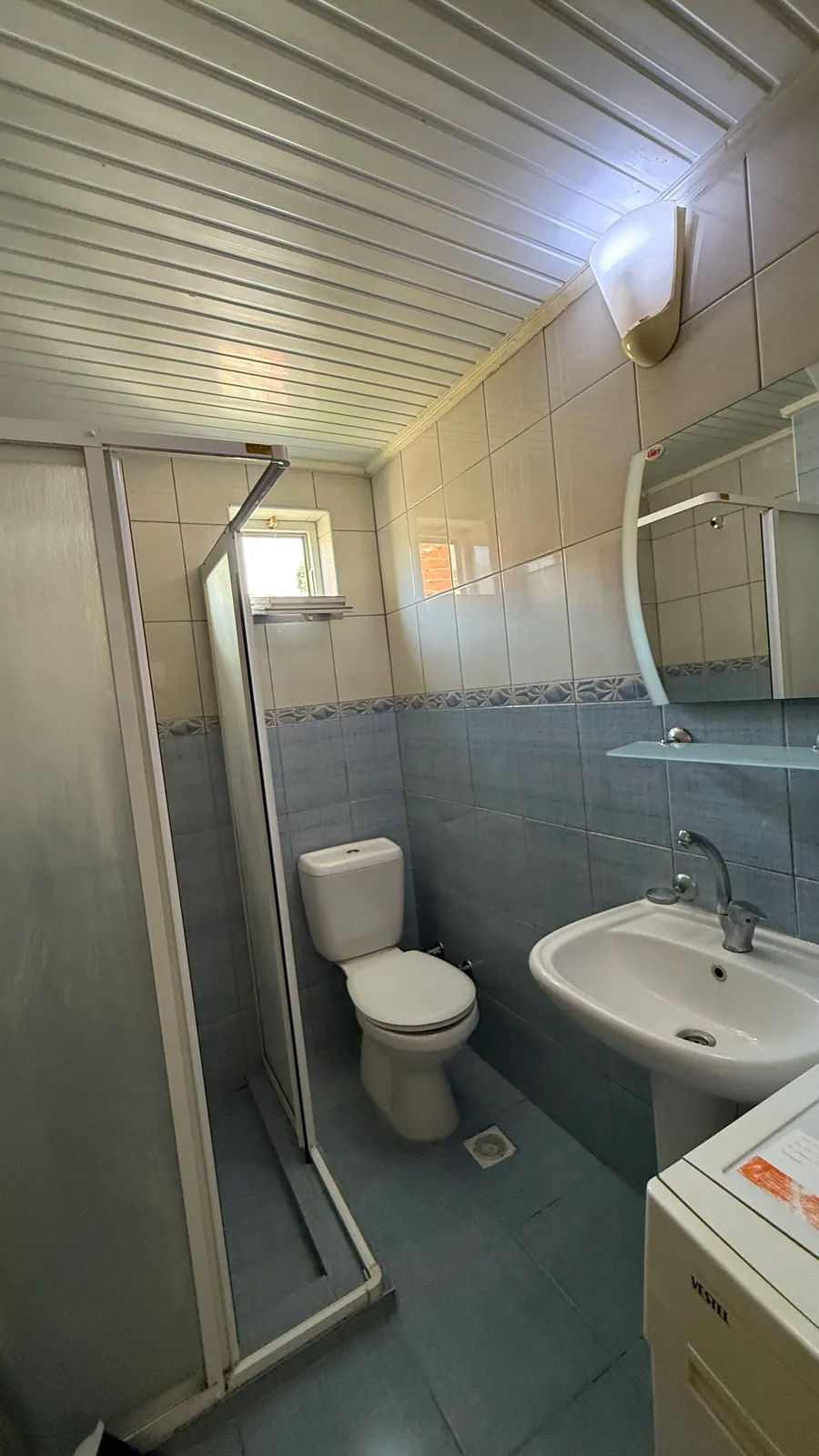 Kınıklı‘da 2 + 1 faturalar dahil aidatsız apart küçük 11