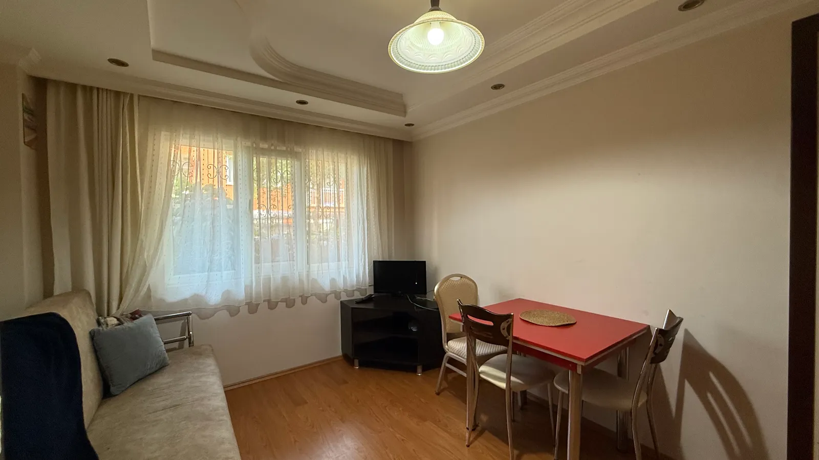 Kınıklı‘da 1 + 1 faturalar dahil aidatsız kiralık apart küçük 4