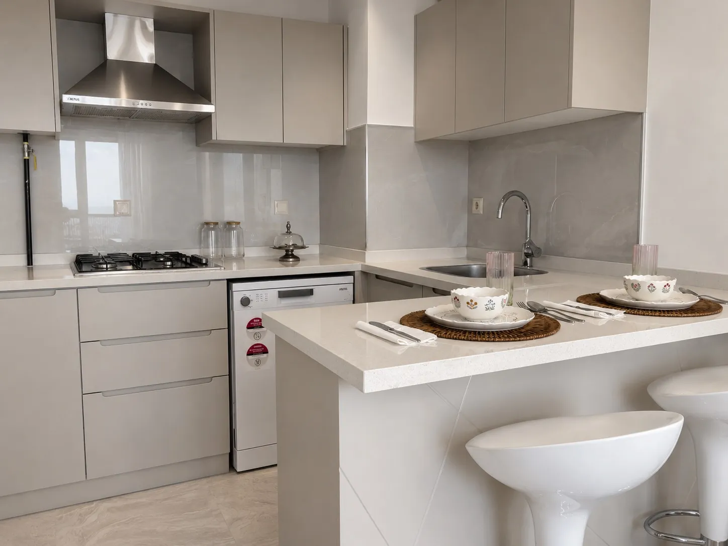Bagbaşı satılık 1+1 apart küçük 6