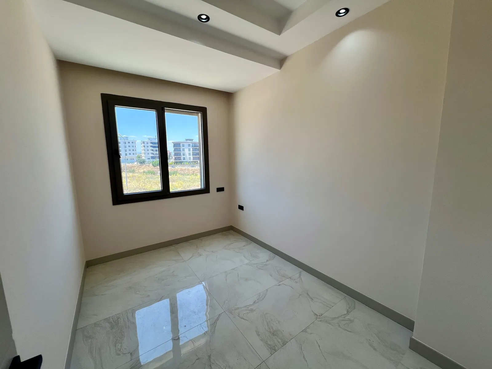 Yenişafak’ta Resort Konsepti: Otomatik Panjurlu ve Akıllı Ev Altyapılı Lüks 2+1 ve 3+1 Seçenekleri! küçük 12