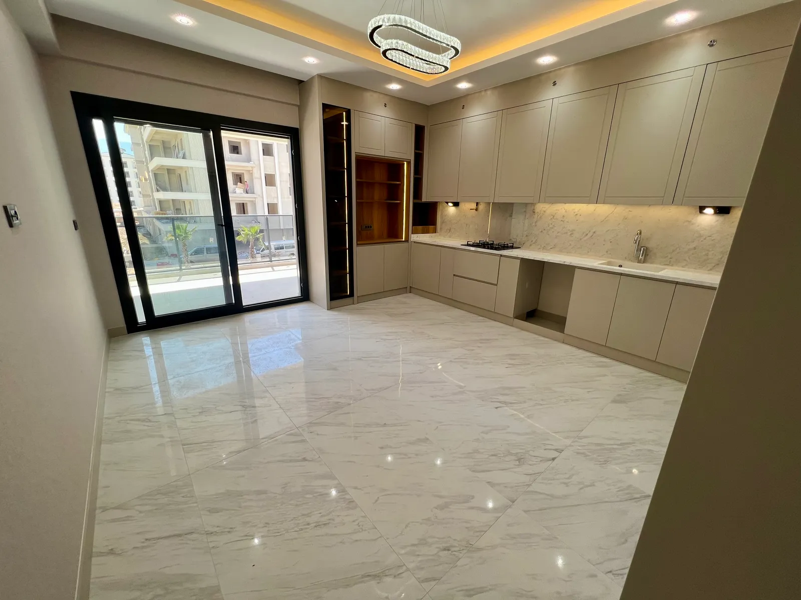 Karahasanlı’da Akıllı Lüksün Yeni Tanımı: Havuzlu Konsept Sitede Satılık Sıfır 175 m² 3+1 Daireler! küçük 7