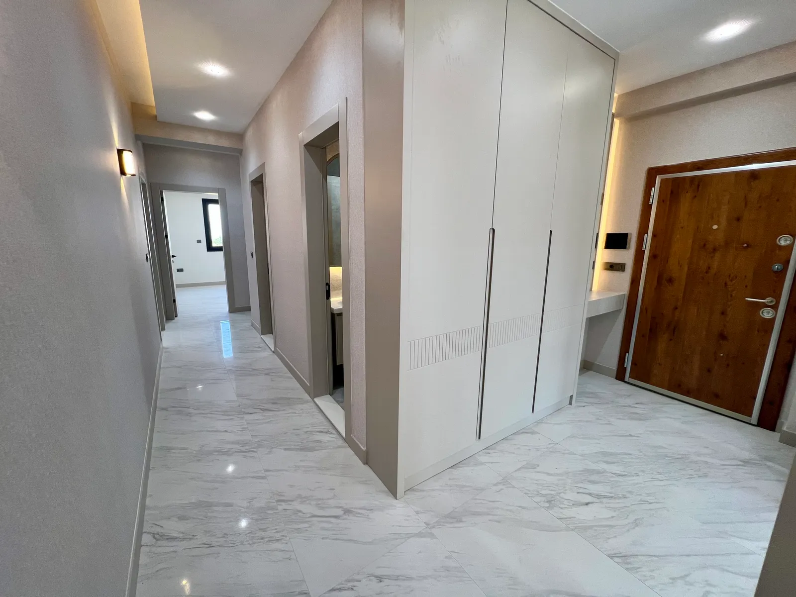 Karahasanlı’da Akıllı Lüksün Yeni Tanımı: Havuzlu Konsept Sitede Satılık Sıfır 175 m² 3+1 Daireler! küçük 11