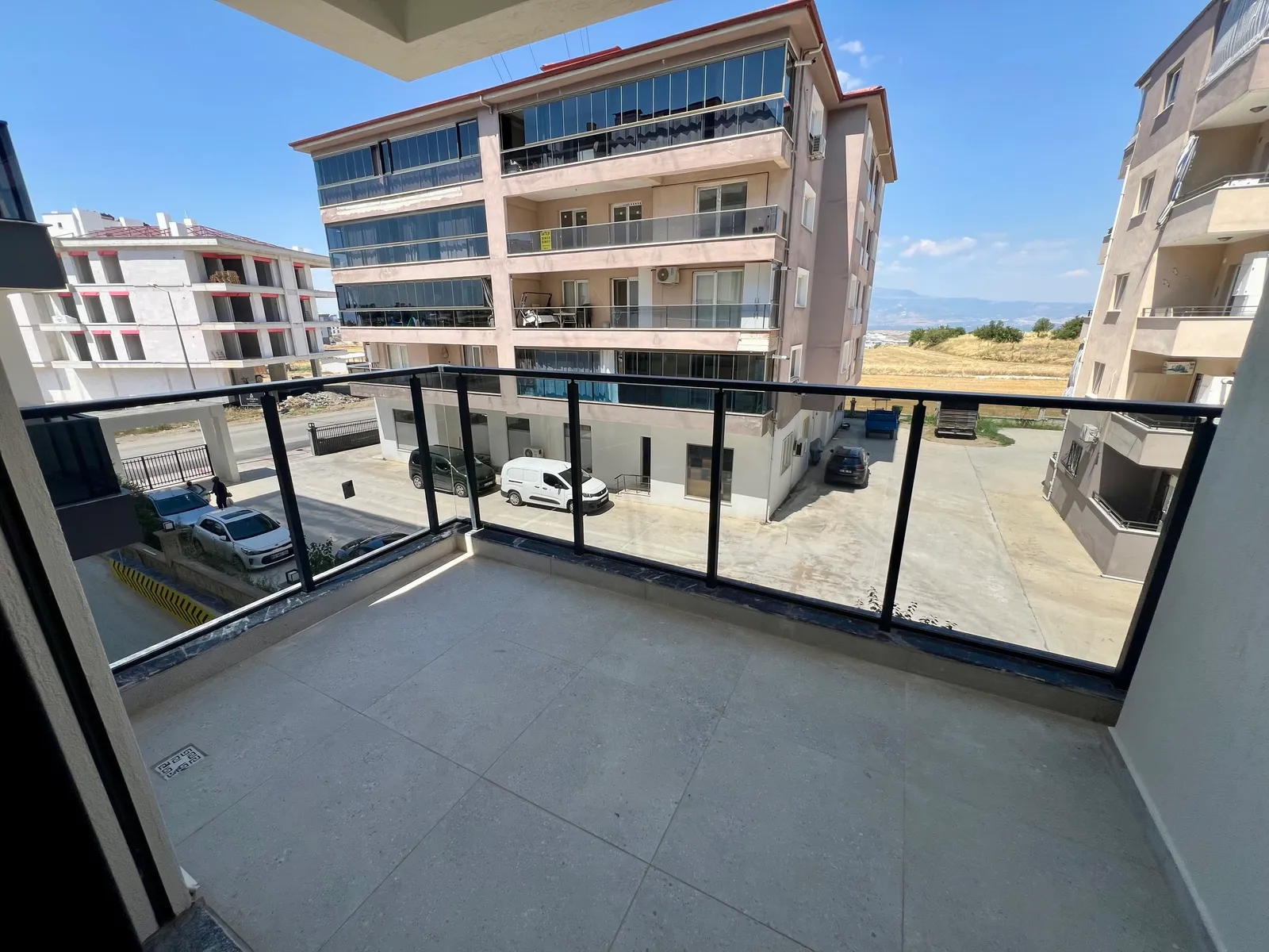 Karahasanlı’da Akıllı Lüksün Yeni Tanımı: Havuzlu Konsept Sitede Satılık Sıfır 175 m² 3+1 Daireler! küçük 19