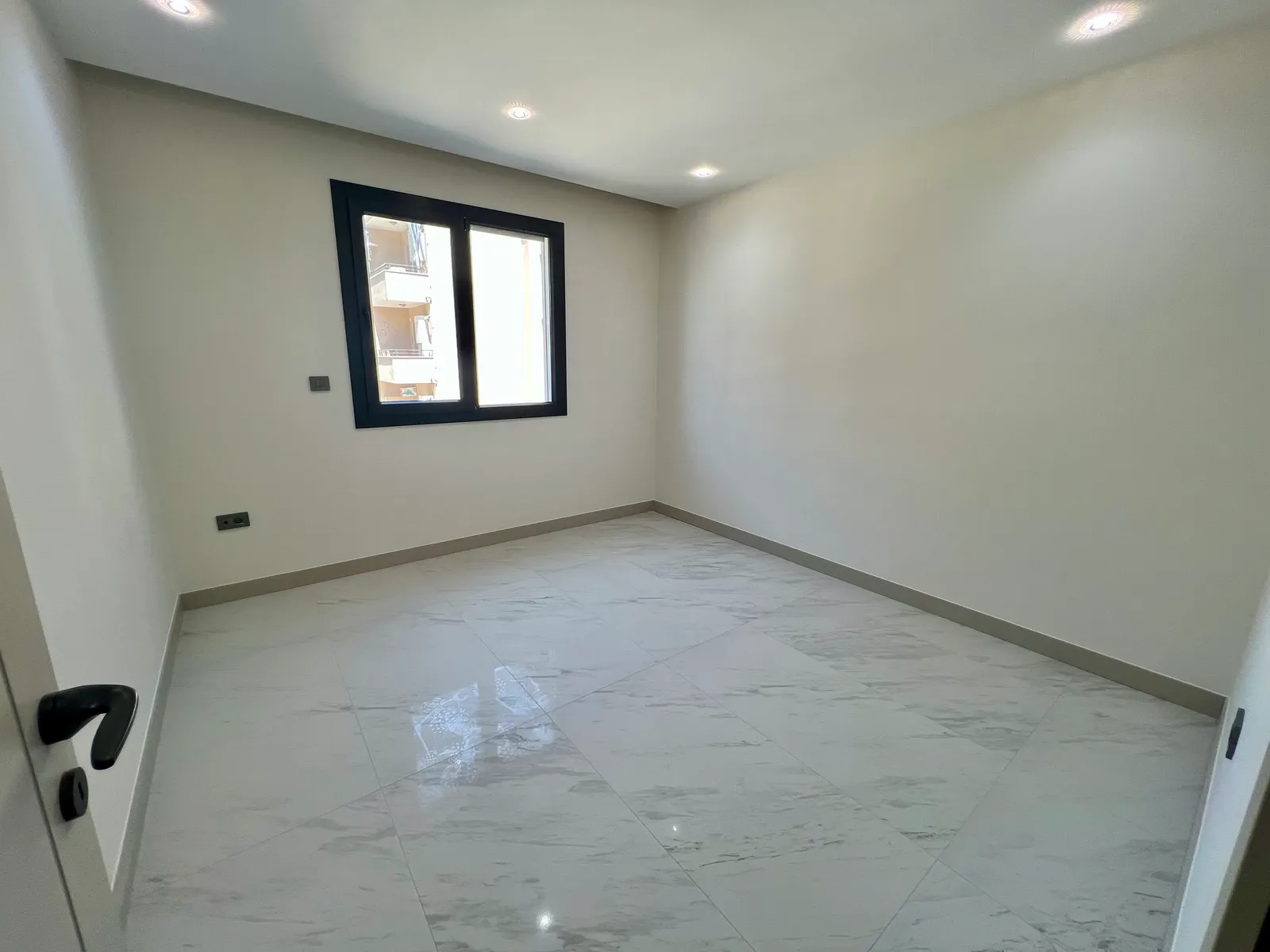 Karahasanlı’da Akıllı Lüksün Yeni Tanımı: Havuzlu Konsept Sitede Satılık Sıfır 175 m² 3+1 Daireler! küçük 20