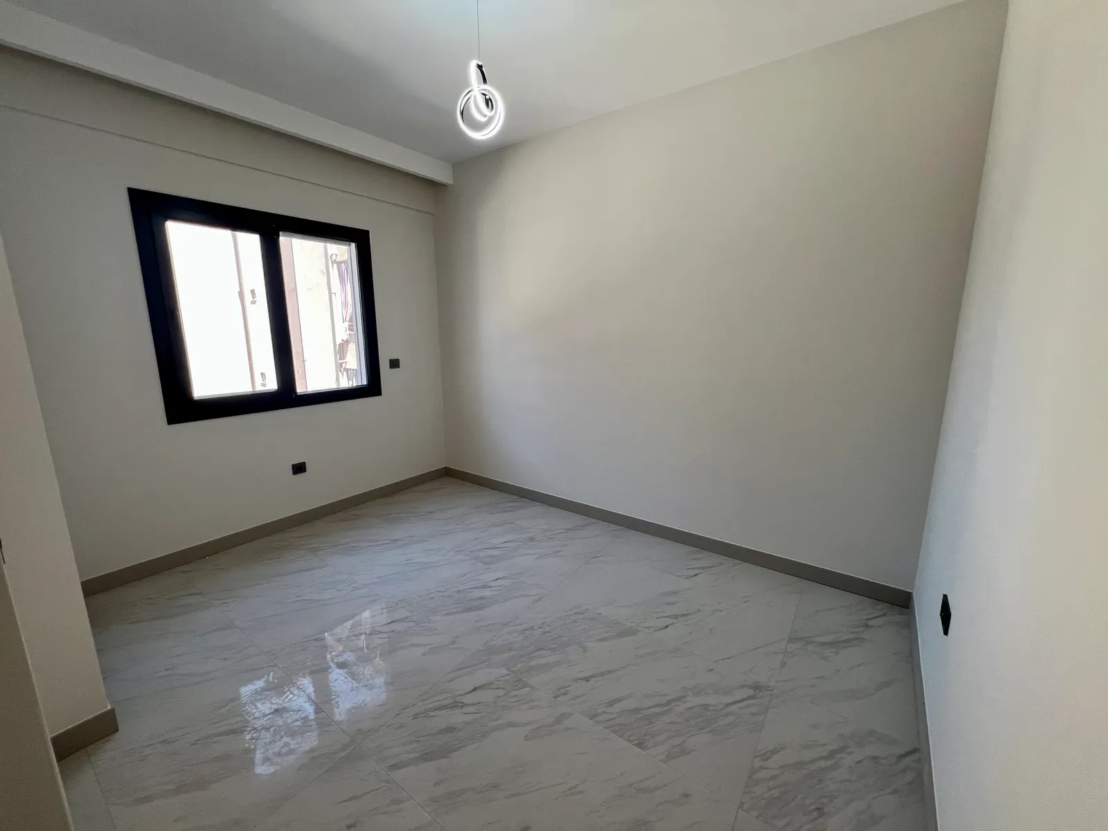 Karahasanlı’da Akıllı Lüksün Yeni Tanımı: Havuzlu Konsept Sitede Satılık Sıfır 175 m² 3+1 Daireler! küçük 21