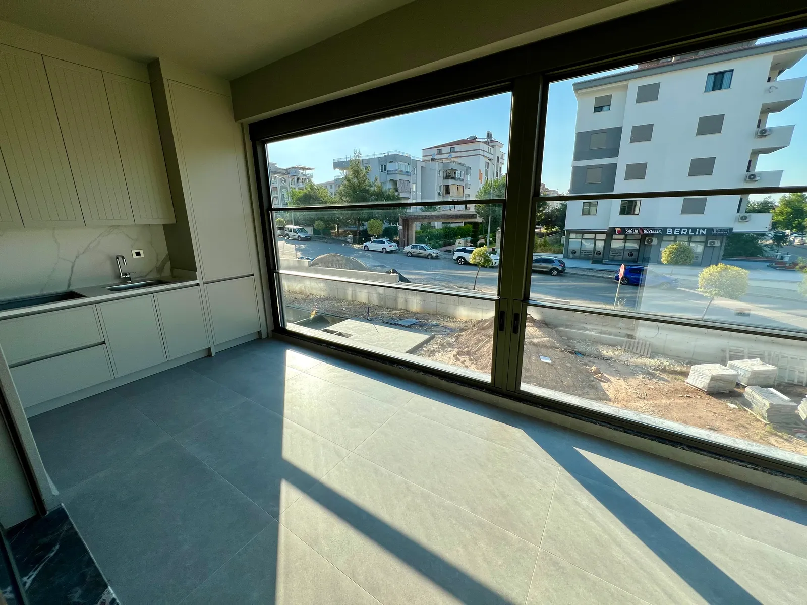 1200 Evler’de Çıtayı Yükseltiyoruz: Parmak İziyle Girilen, Balkonunda Kahve Köşesi Olan Ultra Lüks 3,5+1! küçük 13