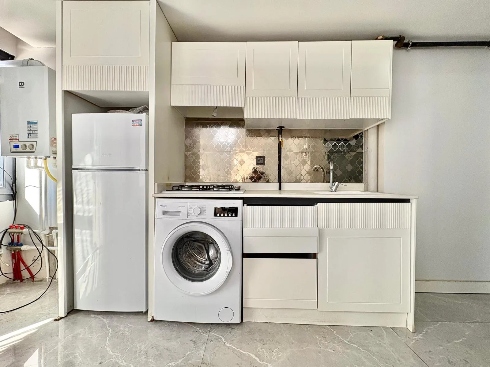 SARAYLAR'DA 1+1 SIFIR EŞYALI ARA KAT BALONLU  küçük 6