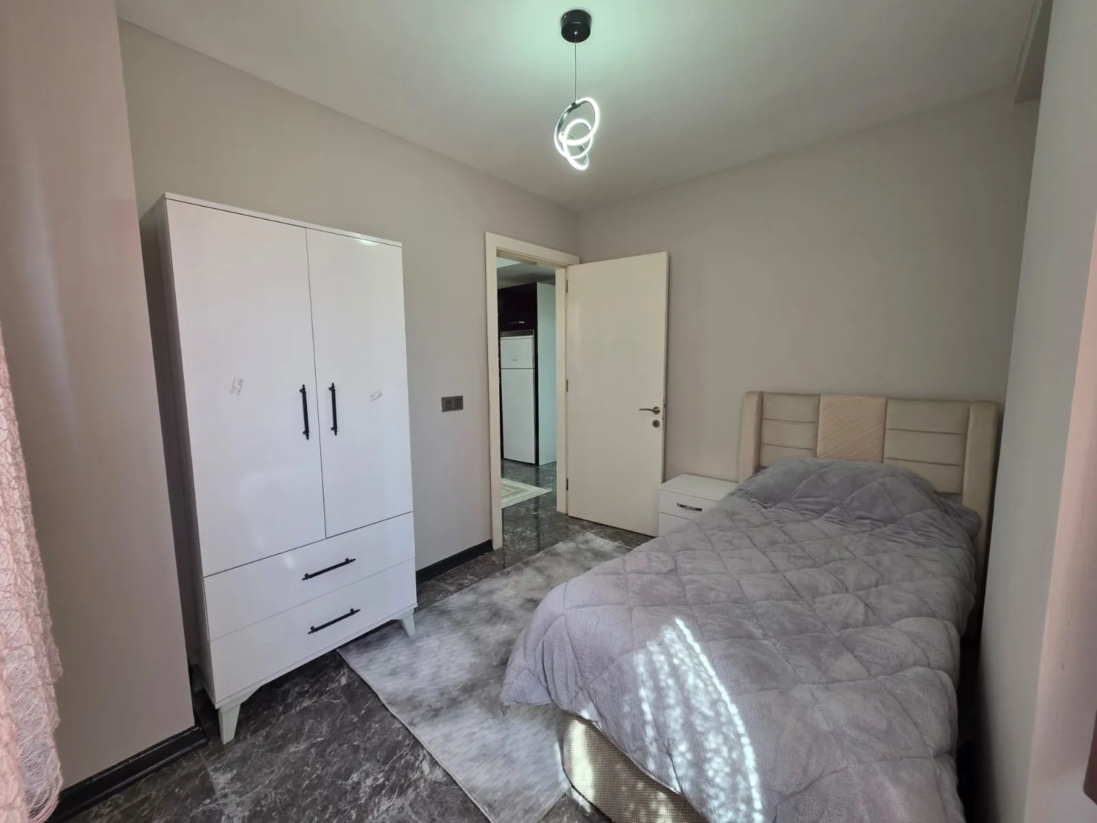 ZEYTİNKÖY MAHALLESİNDE 2+1 ARAKAT APART küçük 5