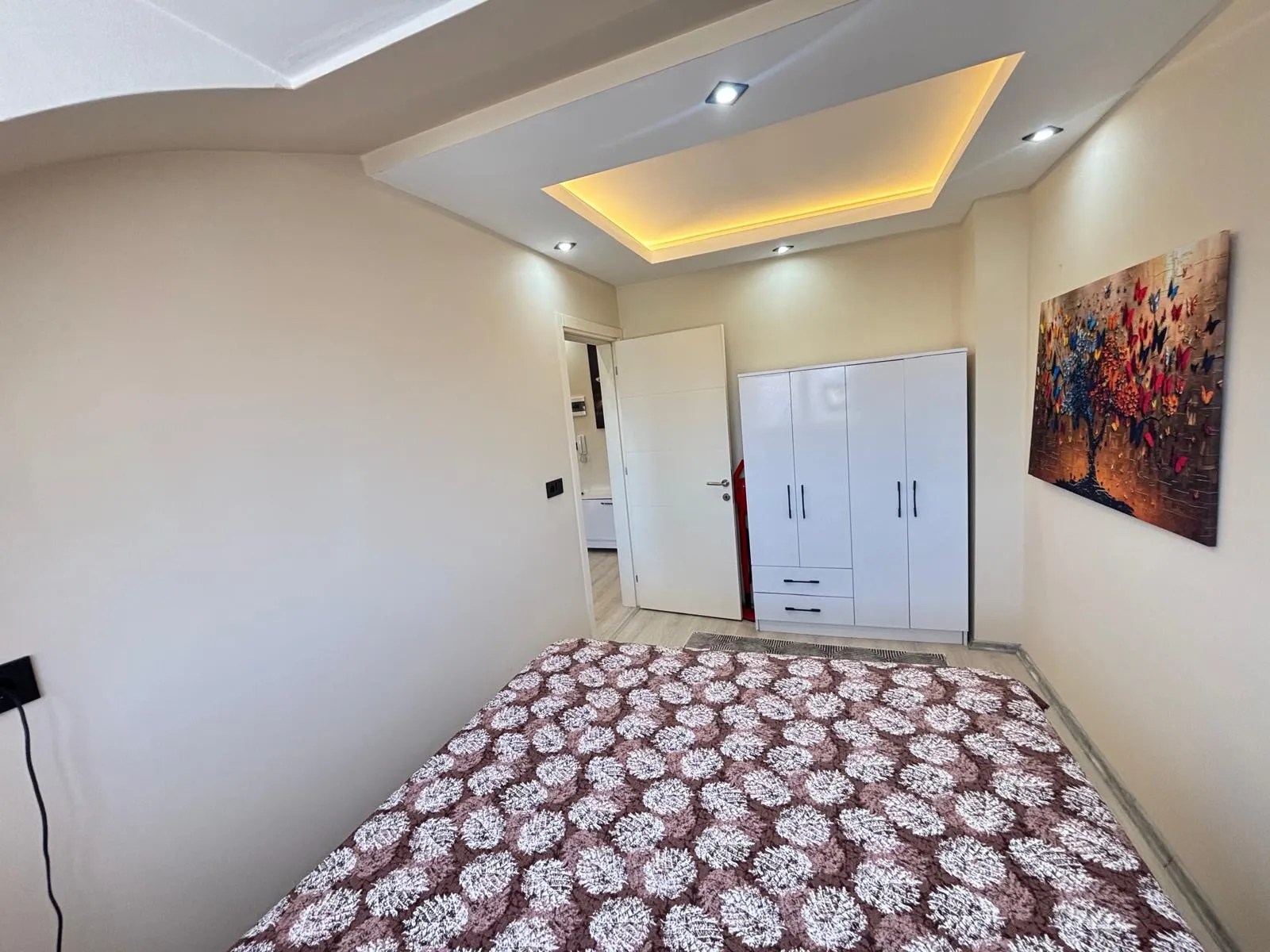 ZEYTİNKÖYDE  1+1 APART küçük 11