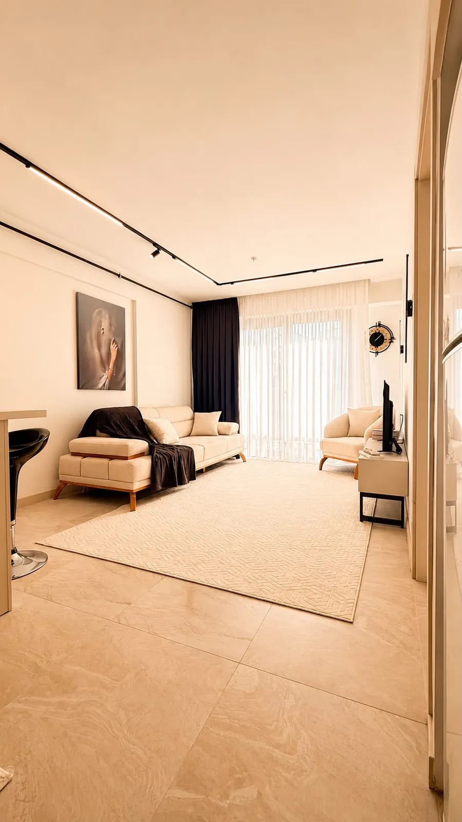 BAĞBAŞINDA CADDE ÜZERİNDE 1+1 APART