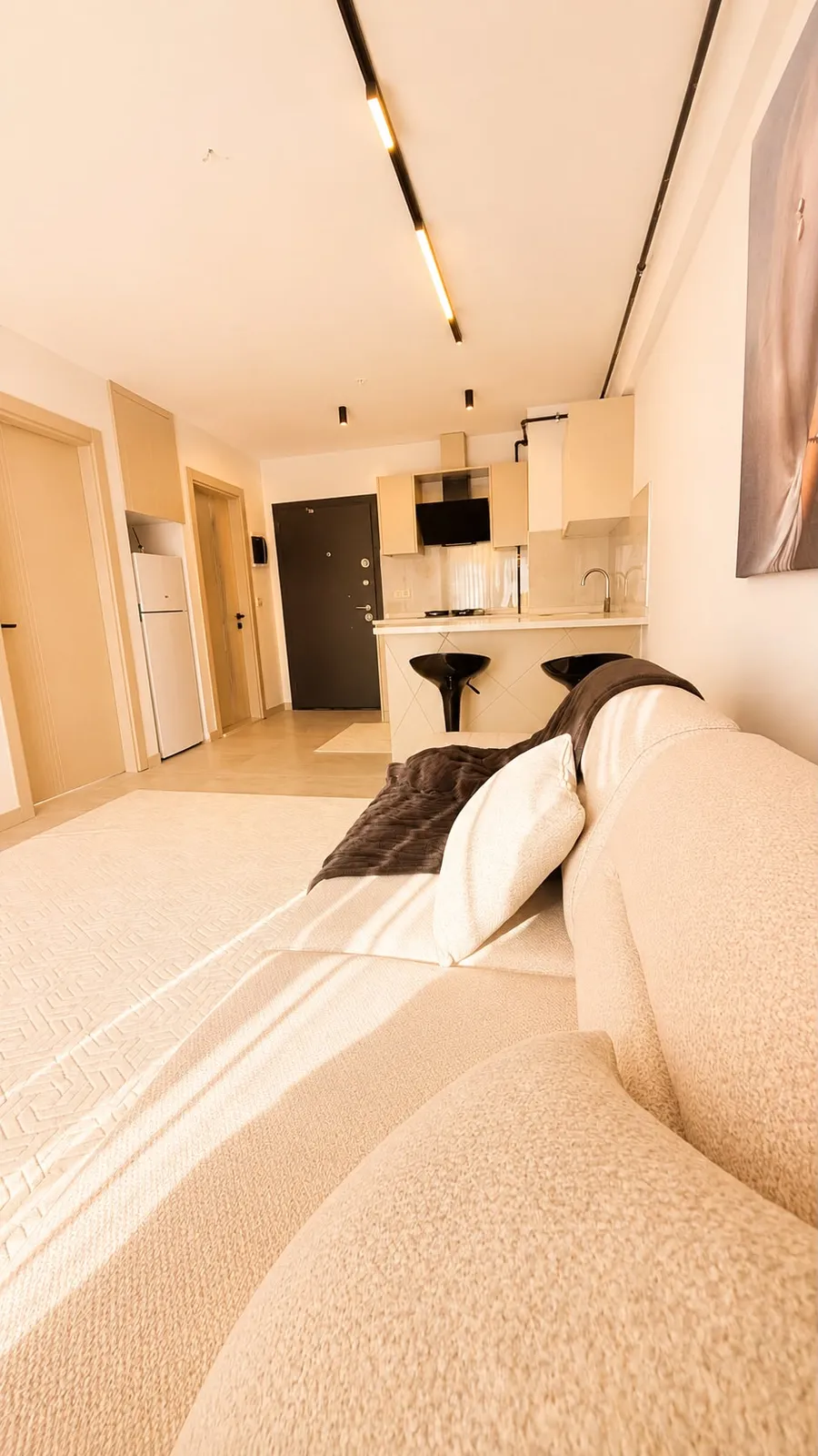 BAĞBAŞINDA CADDE ÜZERİNDE 1+1 APART küçük 3