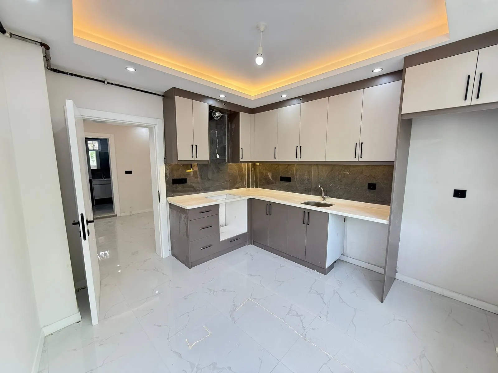 KUŞPINARDA BALKONLU 2+1 DAİRE küçük 6