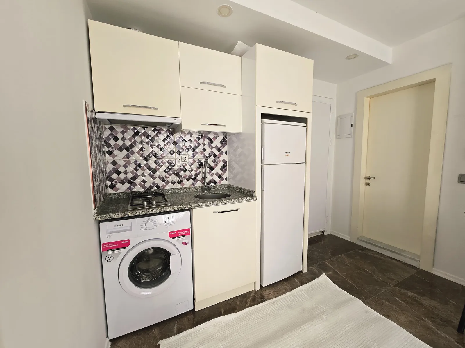 ZEYTİNKÖYDE 2+1 APART küçük 6