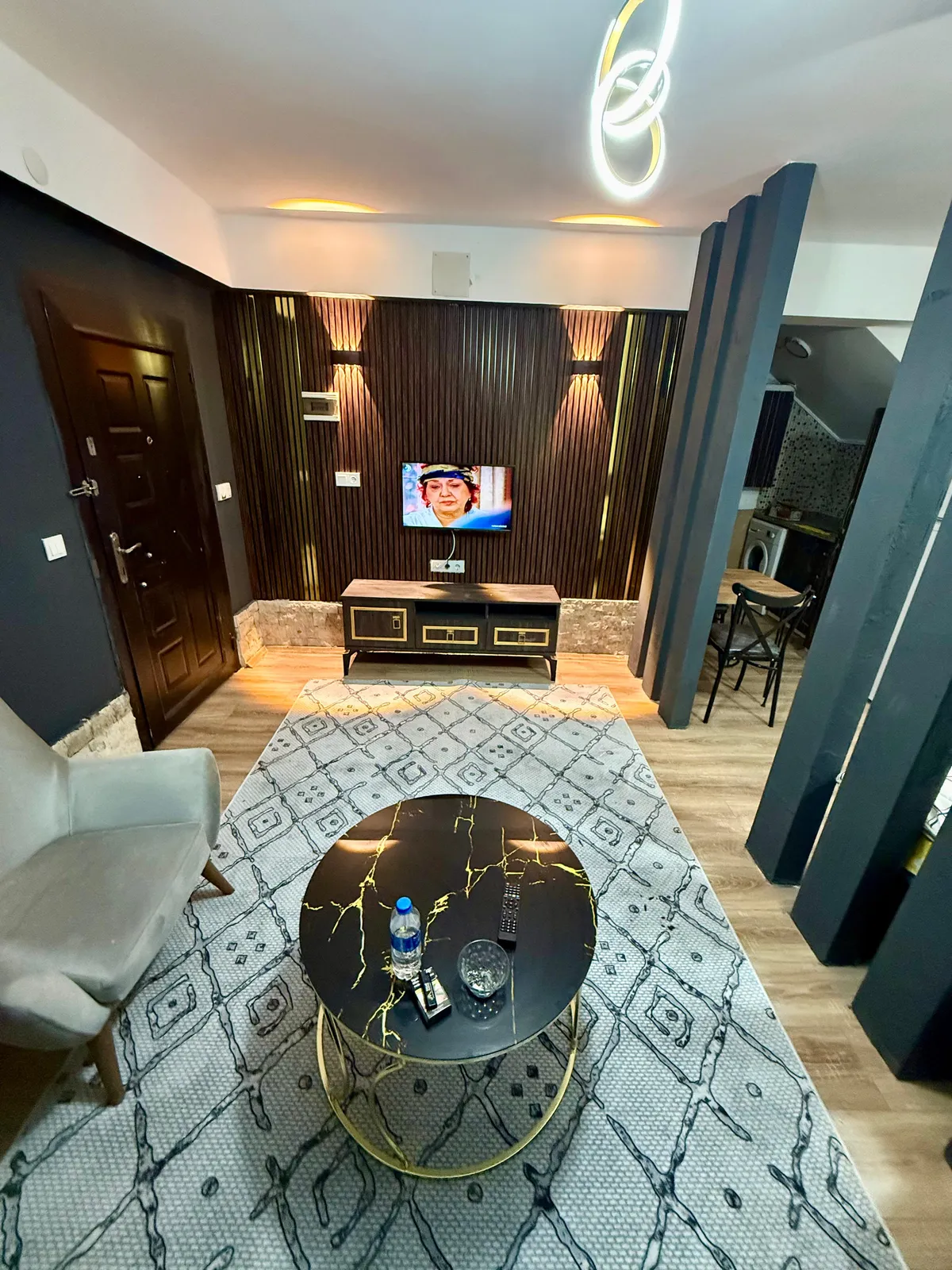 DEĞİRMENÖNÜNDE 1+1 APART