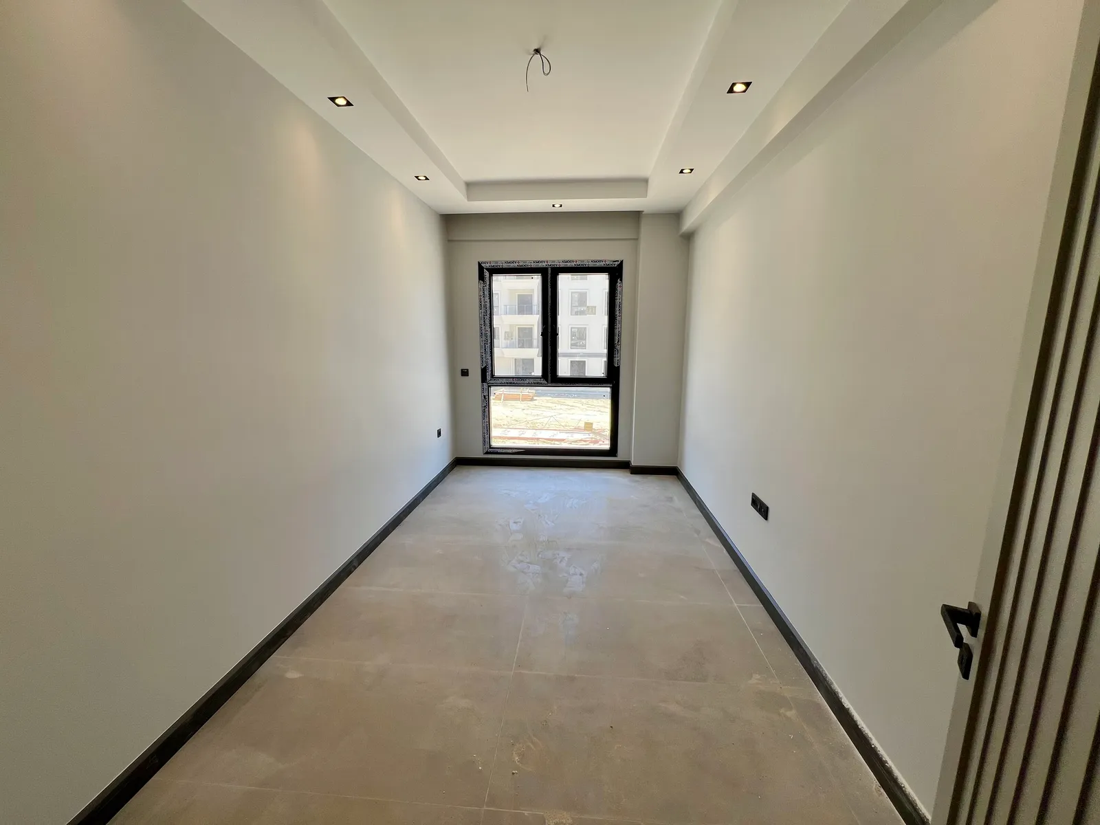  YENİ ŞEHİR HASTANESİ YAKININDA, SINIRLARI AŞAN BİR YAŞAM: ÇAKMAK-KARAHASANLI SINIRINDA RESORT KONSEPTLİ 3+1 DAİRELER! küçük 11