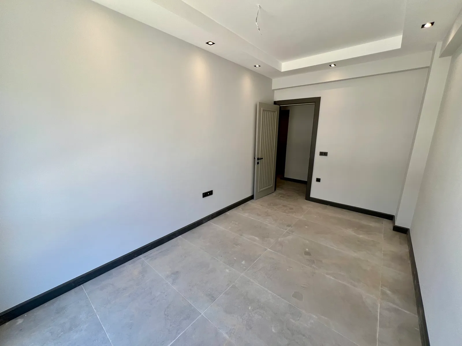  YENİ ŞEHİR HASTANESİ YAKININDA, SINIRLARI AŞAN BİR YAŞAM: ÇAKMAK-KARAHASANLI SINIRINDA RESORT KONSEPTLİ 3+1 DAİRELER! küçük 19