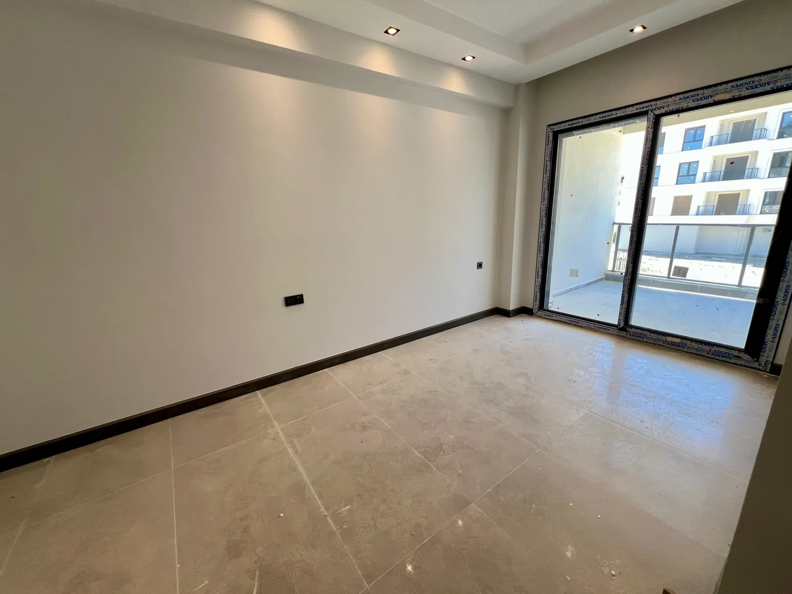  YENİ ŞEHİR HASTANESİ YAKININDA, SINIRLARI AŞAN BİR YAŞAM: ÇAKMAK-KARAHASANLI SINIRINDA RESORT KONSEPTLİ 3+1 DAİRELER! küçük 20
