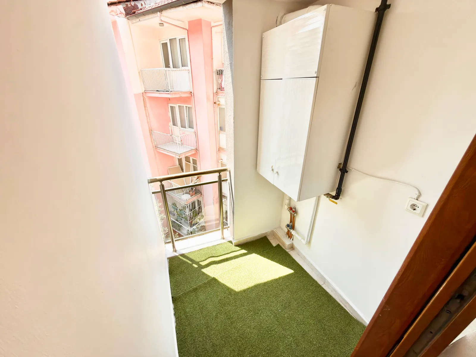 DEĞİRMENÖNÜNDE 1+1 ARAKAT APART küçük 13