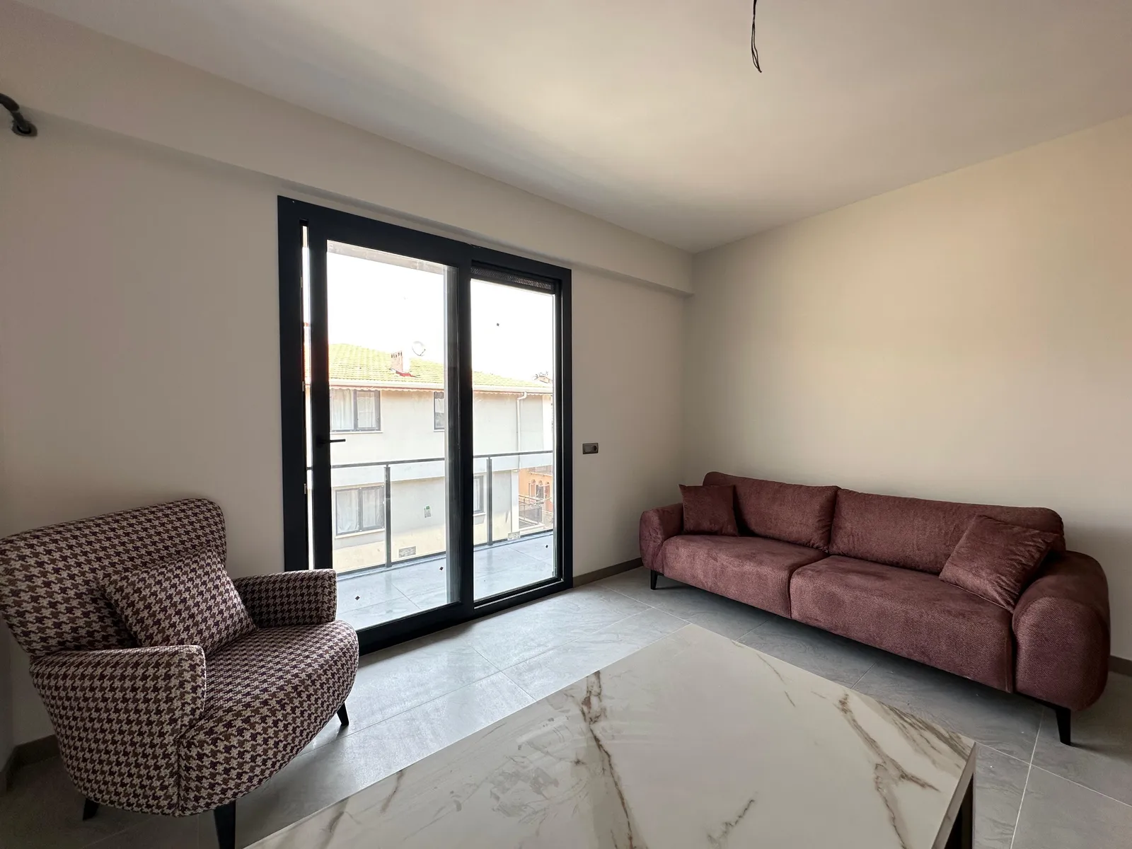ZEYTİNKÖYDE 1+1 APART küçük 3