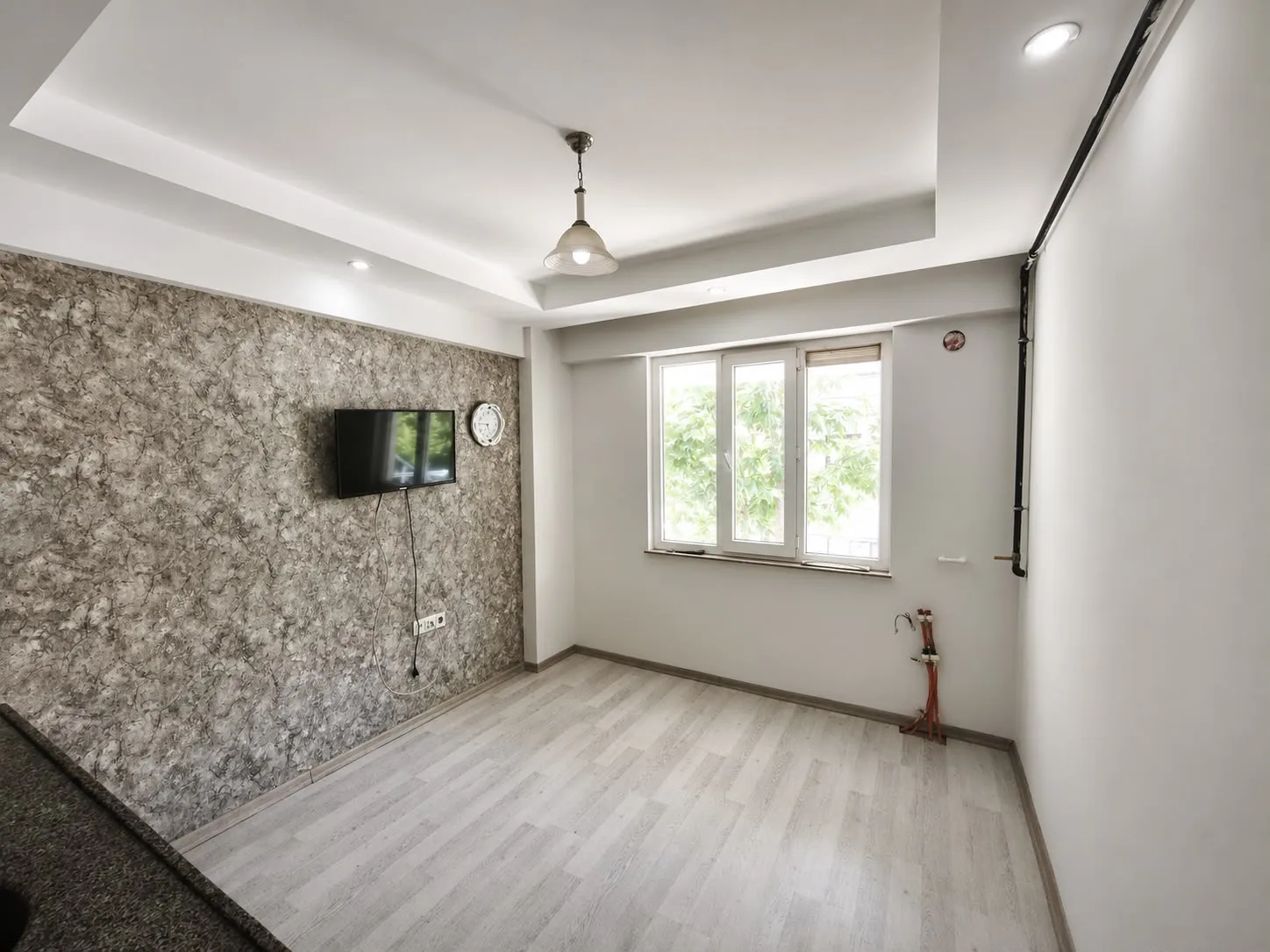 DEĞİRMENÖNÜ'NDE 1+1 APART
