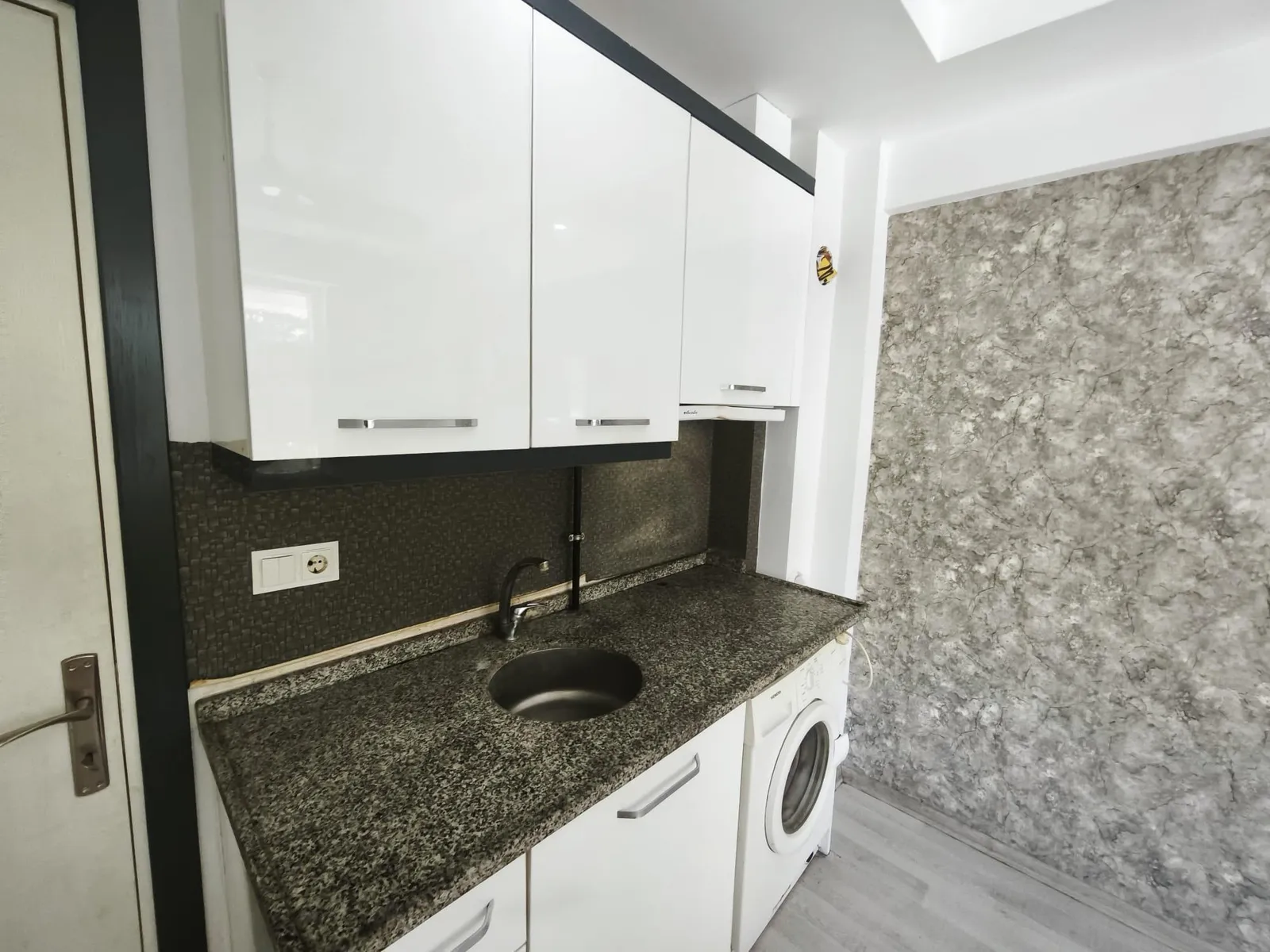 DEĞİRMENÖNÜ'NDE 1+1 APART küçük 8