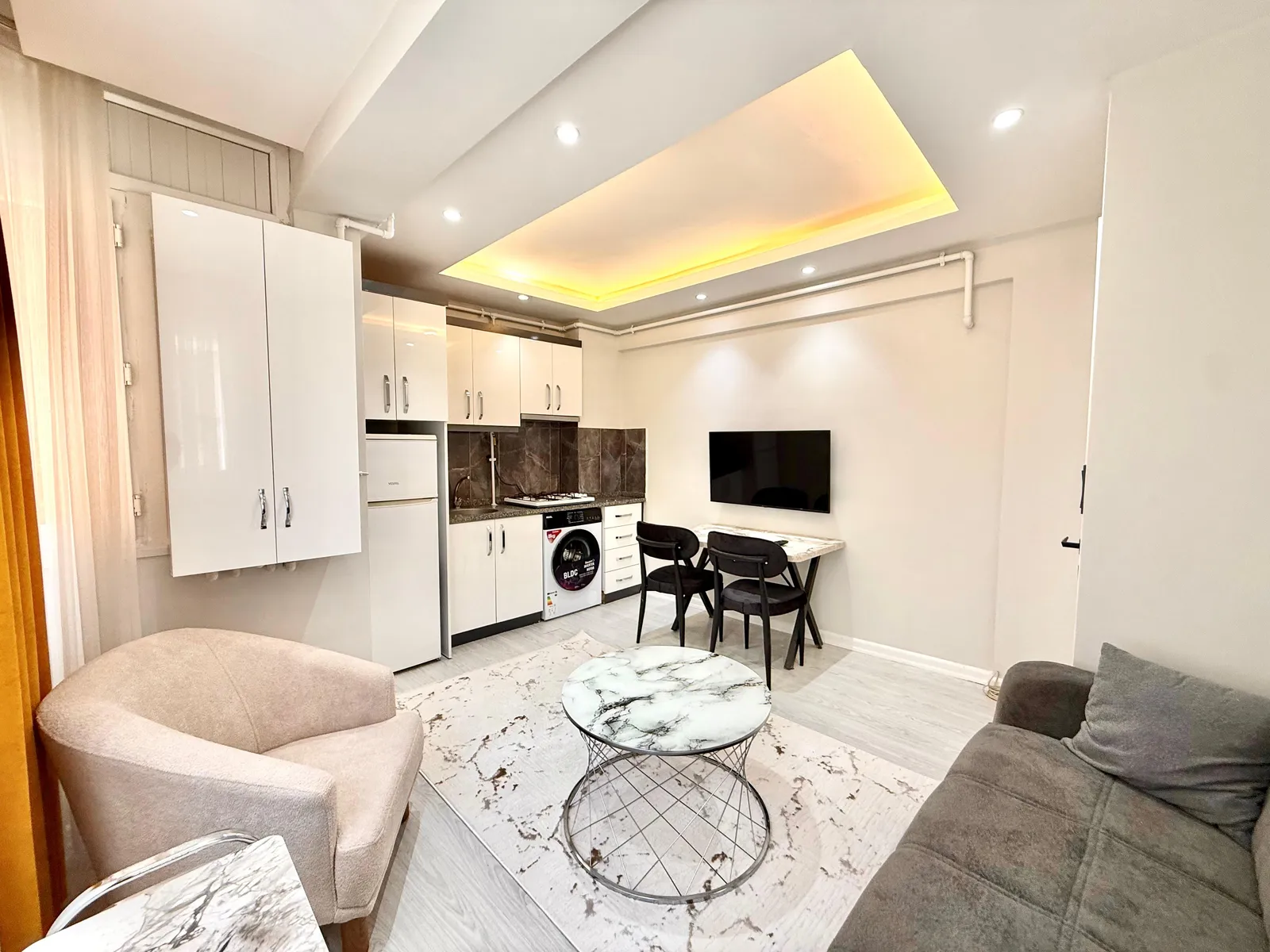 İNCİLİPINAR'DA 1+1 APART