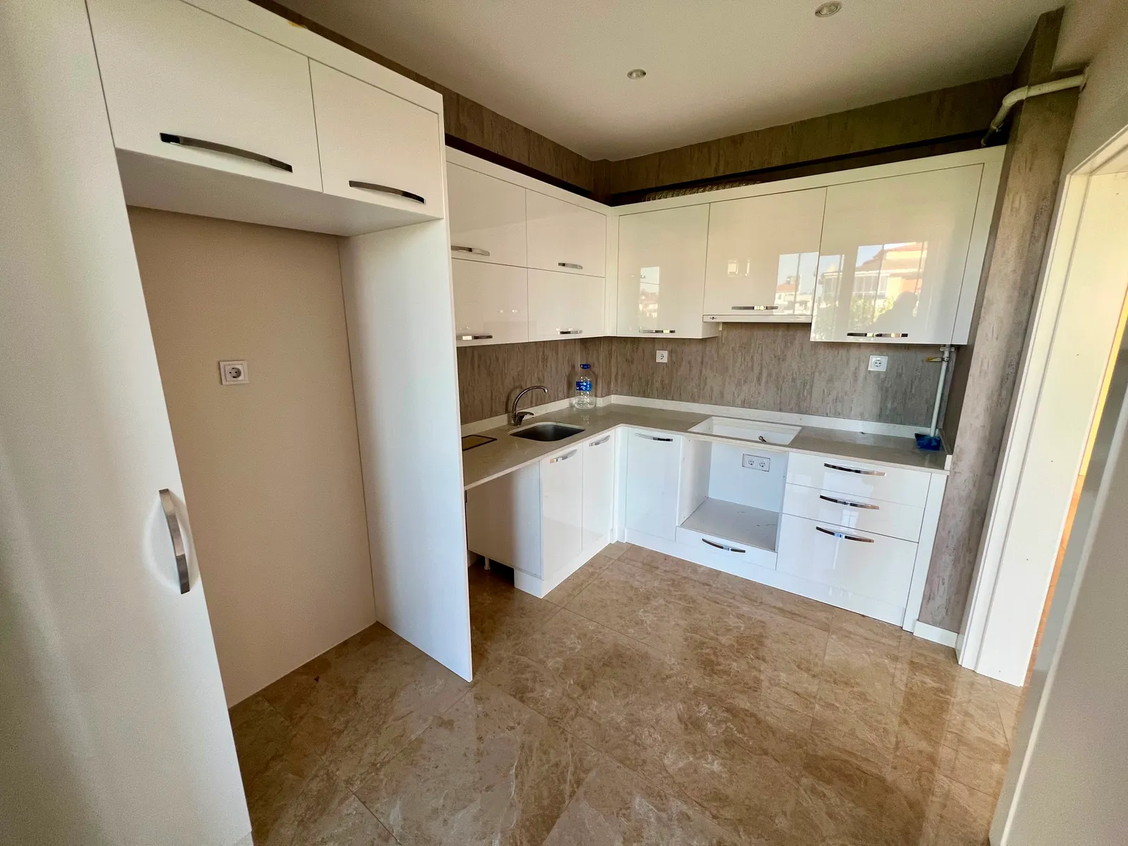 1200 Evler Mahallesinde Satılık 2+1 Daire  - 1
