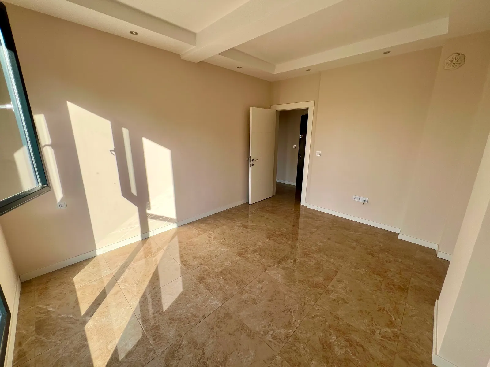 1200 Evler Mahallesinde Satılık 2+1 Daire  küçük 4