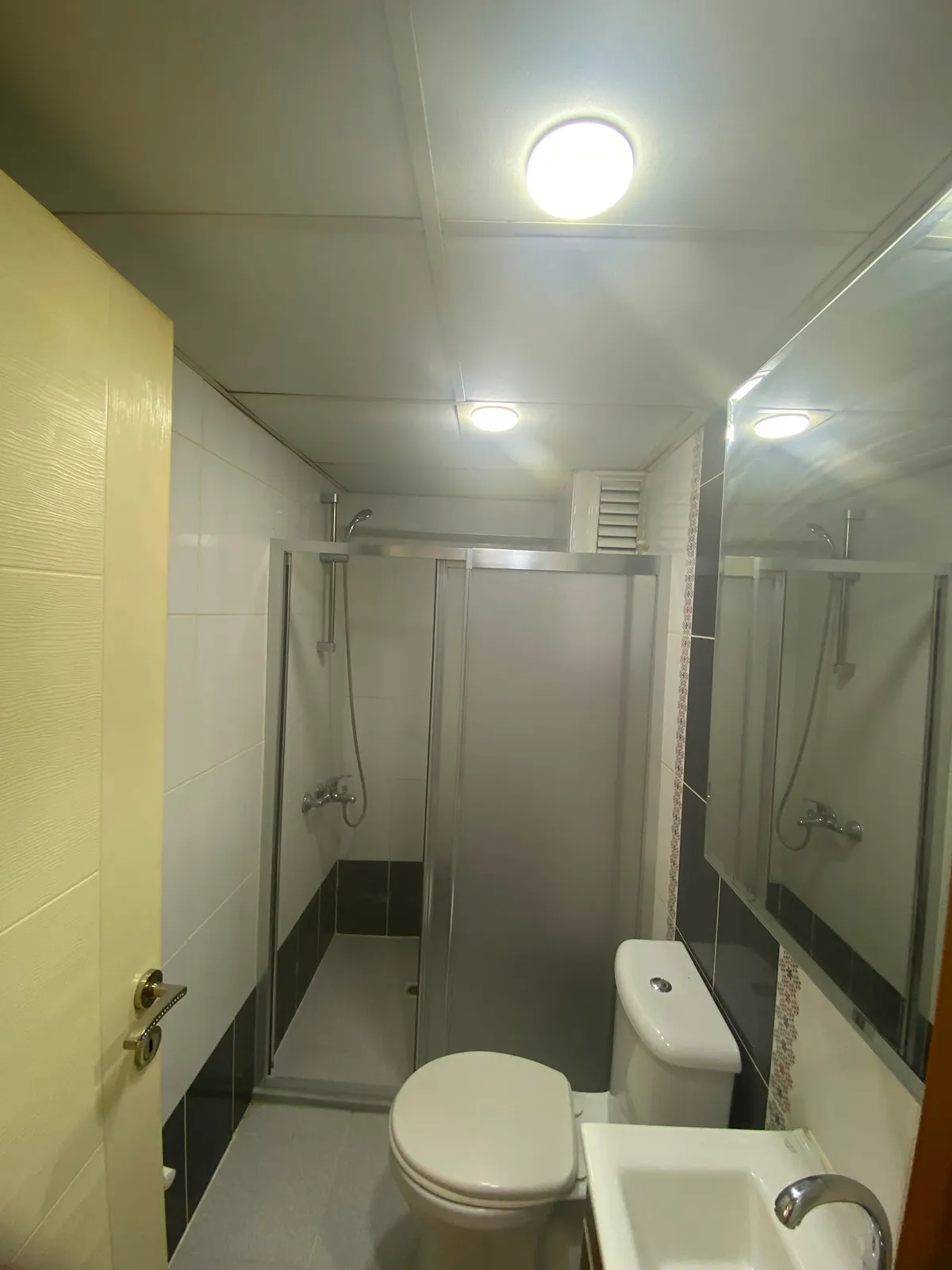 EMEK CADDESİ'NDE 2+1 APART küçük 11