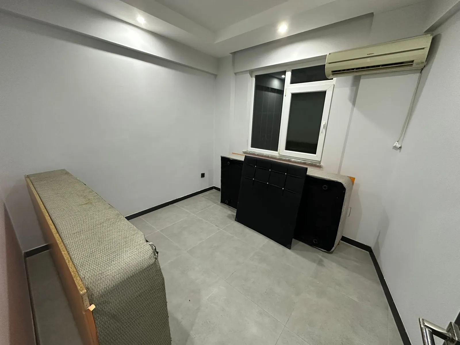 FESLEĞEN'DE 1+1 APART küçük 4