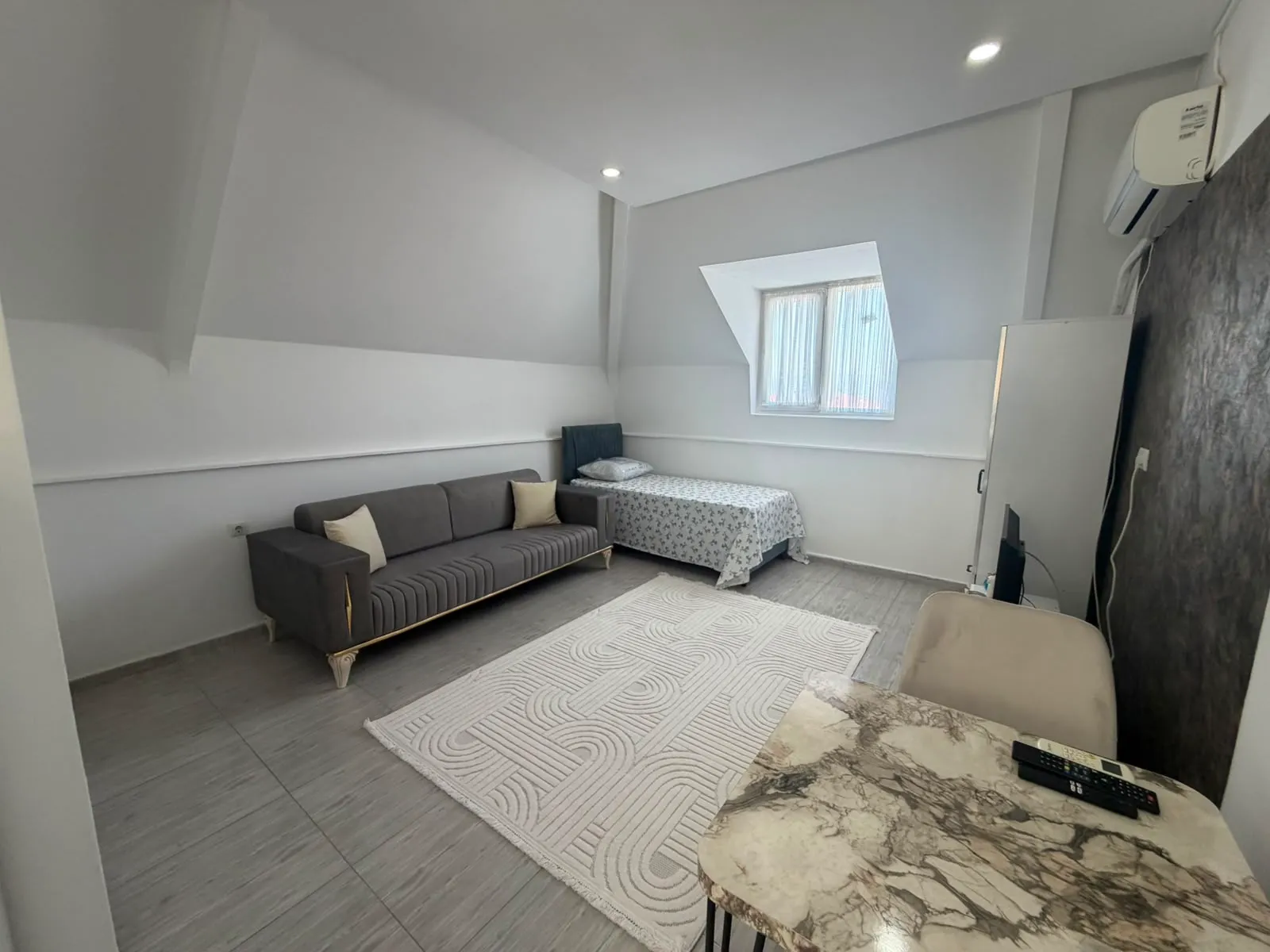 ASMALIEVLER'DE 1+0 EŞYALI APART 