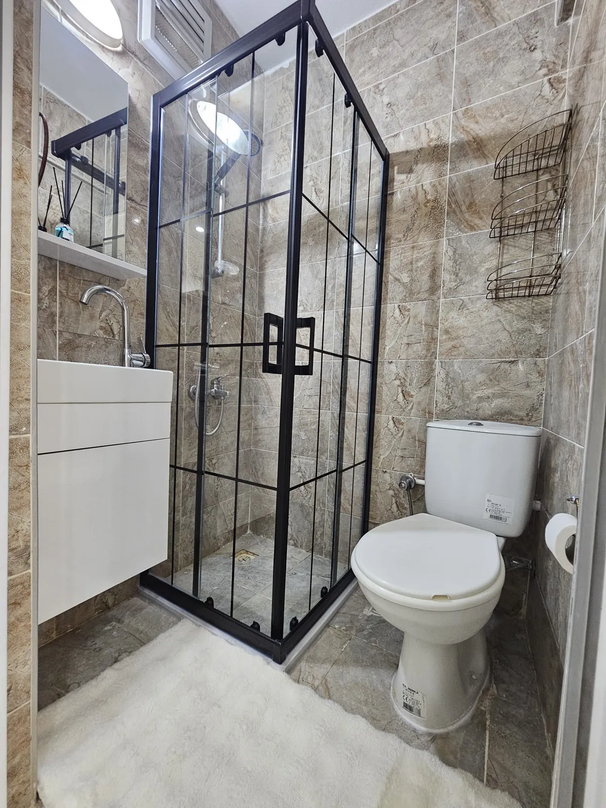 FESLEĞEN MAHALLESİNDE 1+1 APART küçük 7