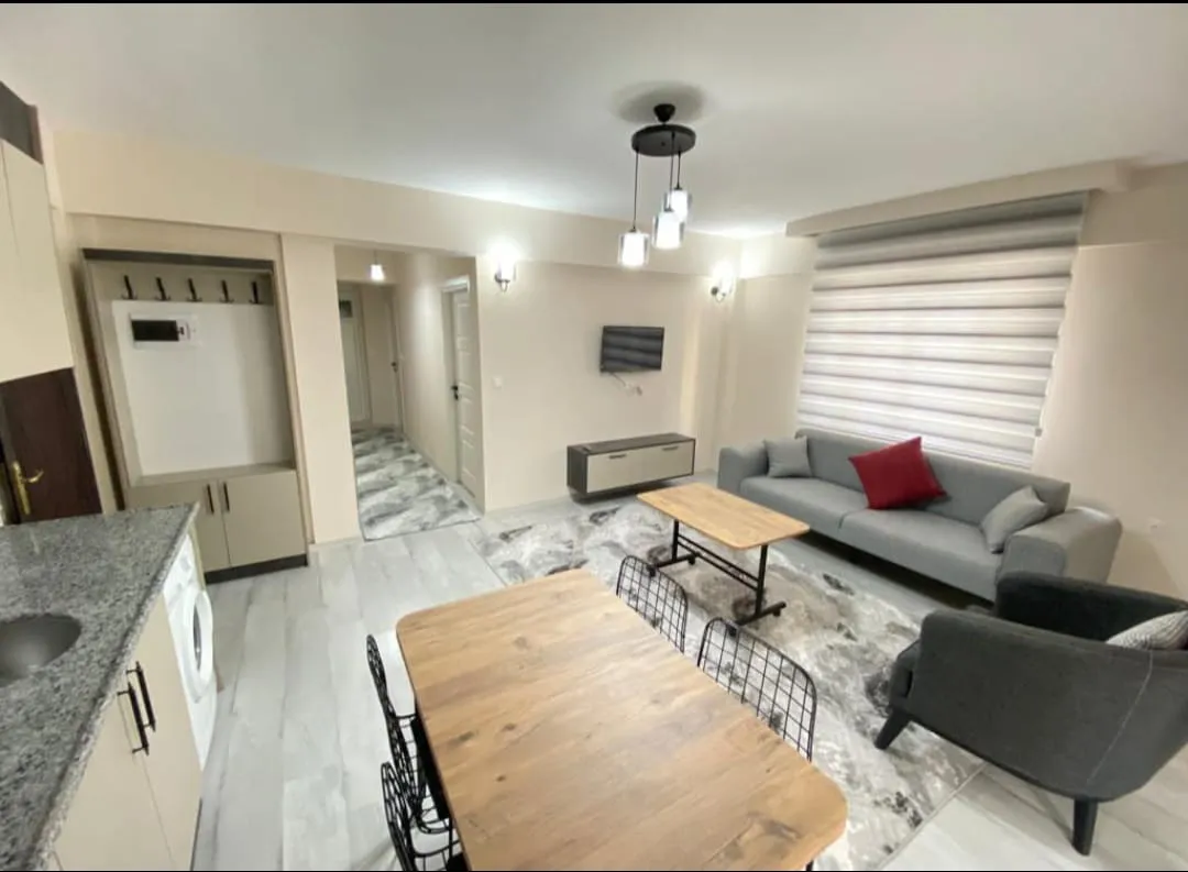 KINIKLI'DA 2+1 APART (DEPOZİTOSUZ) BALKONLU küçük 2