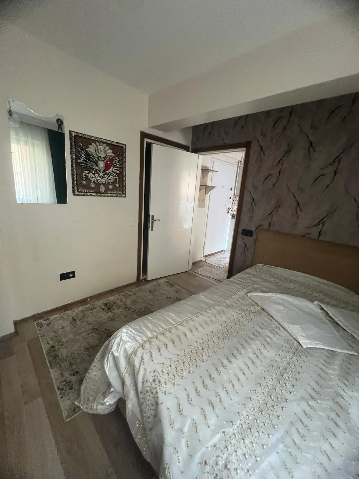 İSTİKLAL MAHALLESİ 1+1 APART küçük 4