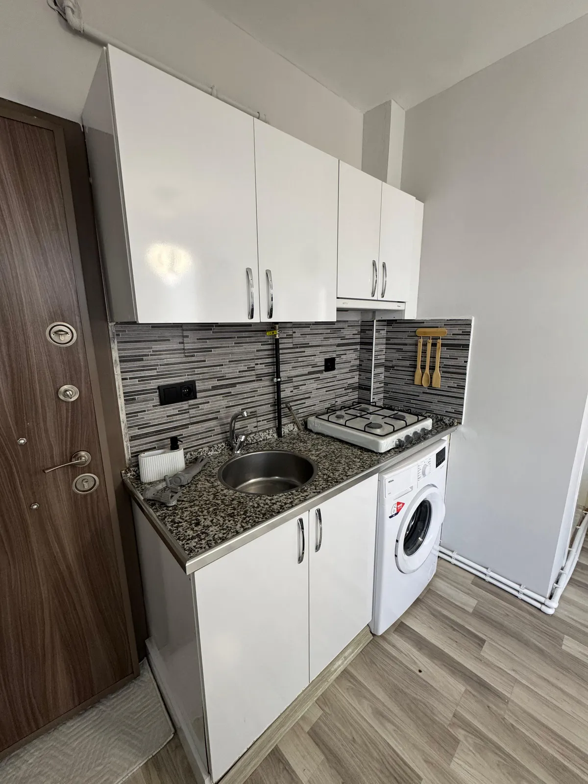 KIBRISŞEHİTLER'DE 1+1 LÜKS APART küçük 9