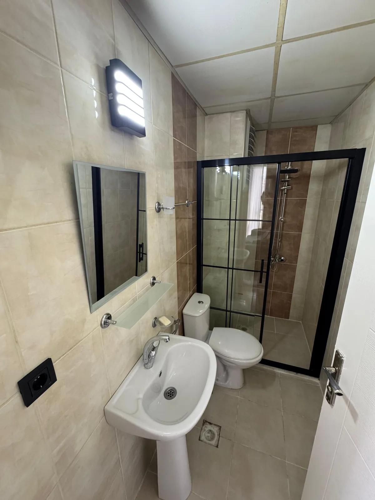 KIBRISŞEHİTLER'DE 1+1 LÜKS APART küçük 14