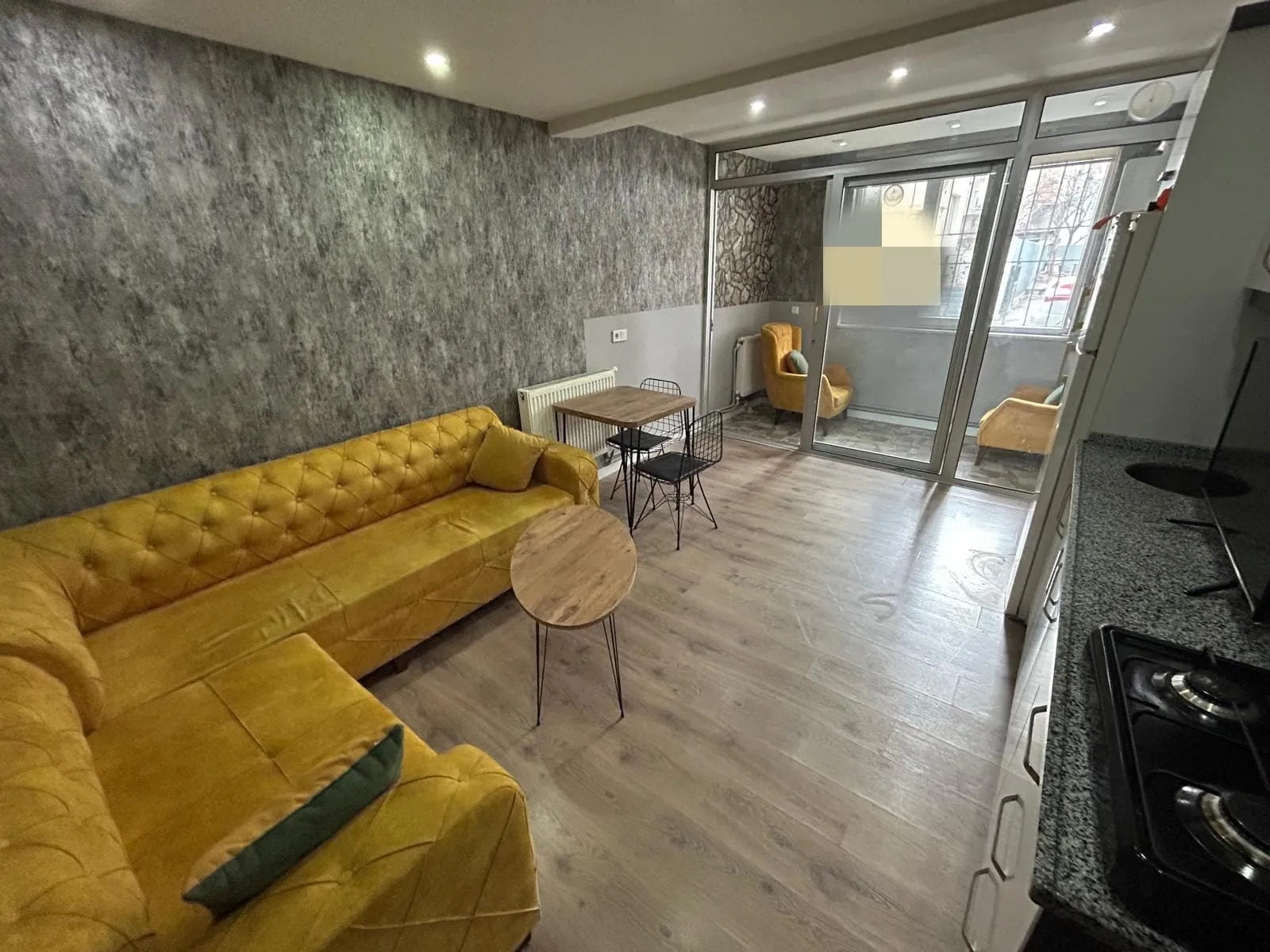 DEĞİRMENÖNÜ'NDE 1+1 APART