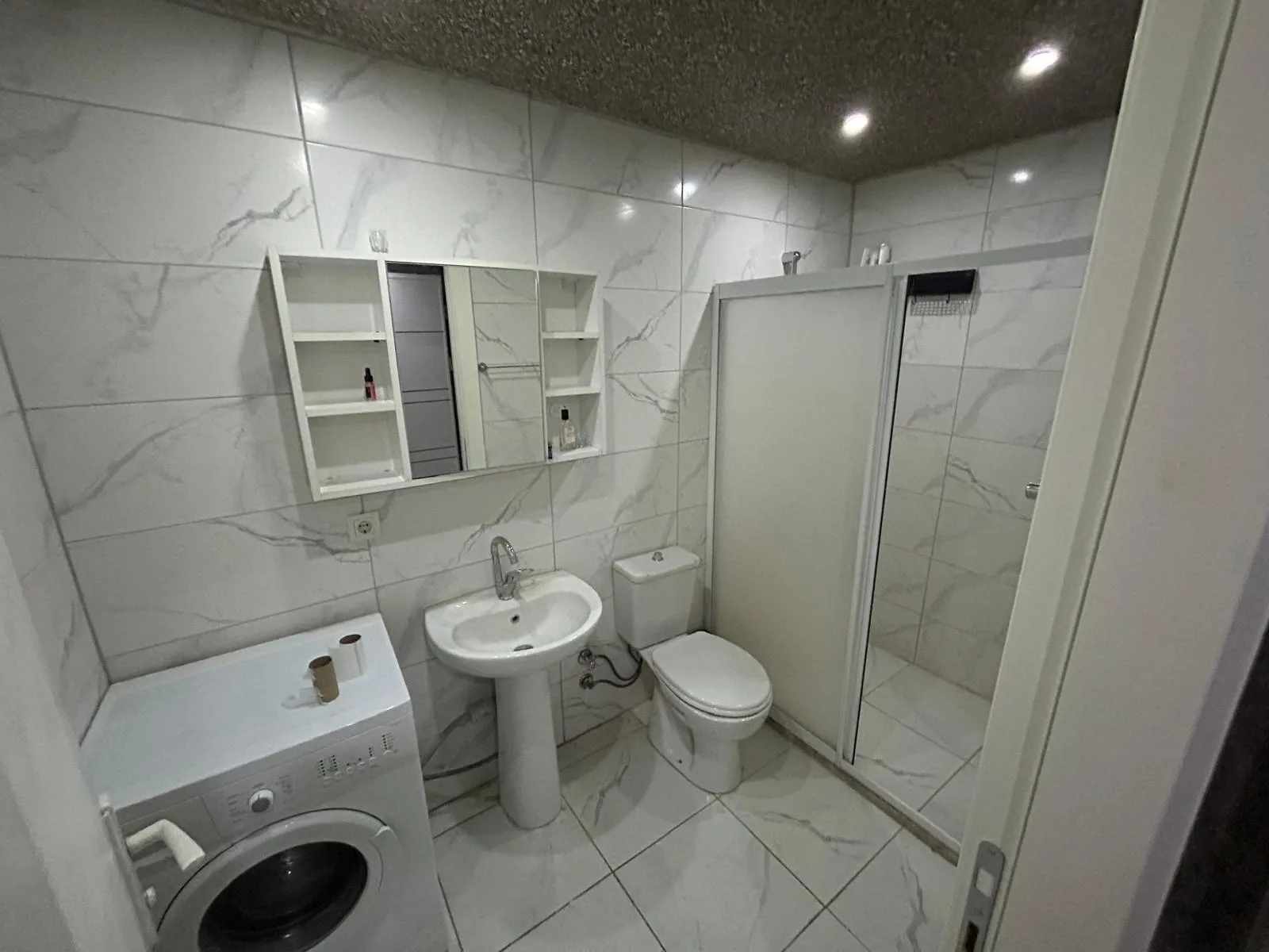 DEĞİRMENÖNÜ'NDE 1+1 APART küçük 7