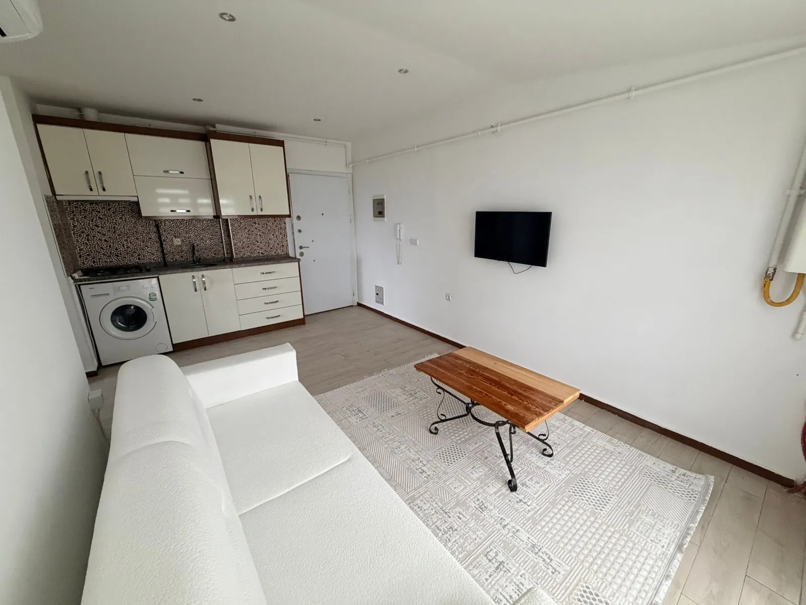 ZEYTİNKÖY'DE 1+1 APART
