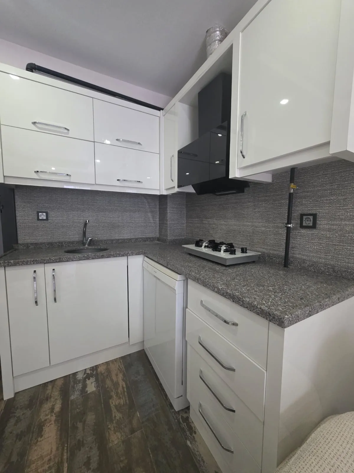 ZEYTİNKÖY'DE 1+1 APART küçük 8