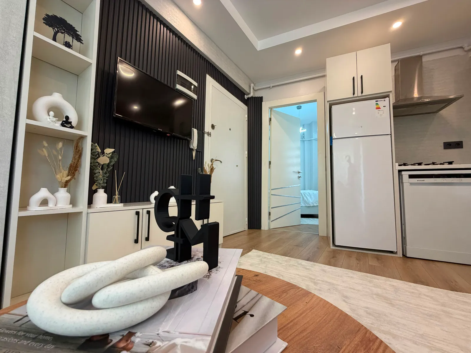 FESLEĞEN MAHALLESİ'NDE SATILIK 1+1 APART küçük 7